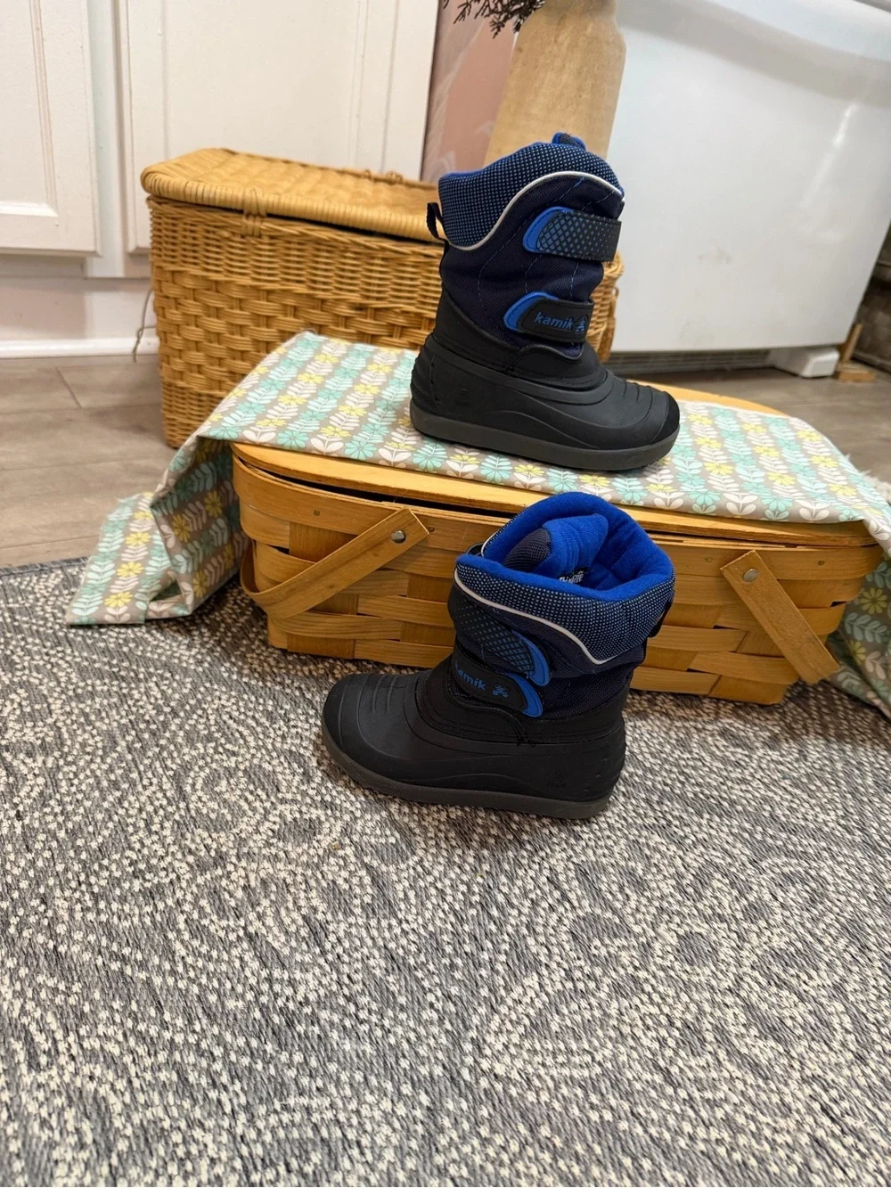 Kamik vtg blue